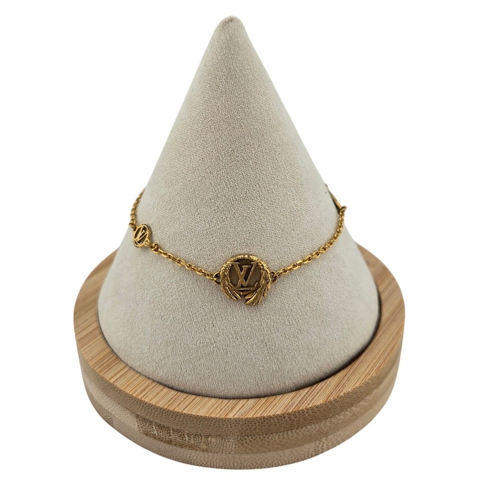Louis Vuitton Night Bird Bracelet Gold LV Circle Charm